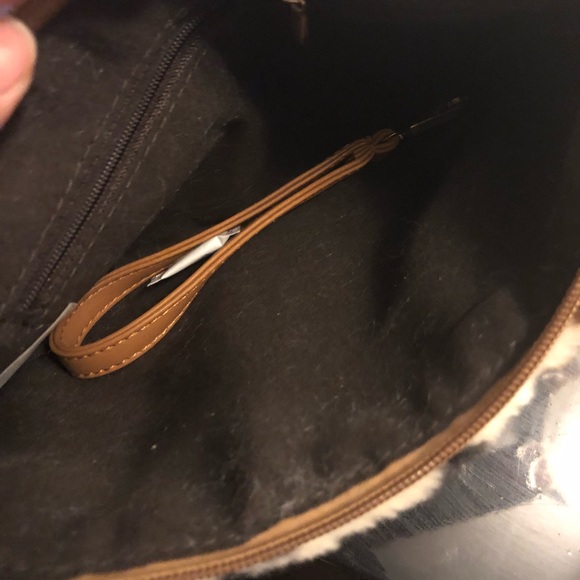 LAST1♥️Vegan Leopard Fur 🐆 Animal Print Wristlet - Picture 7 of 8